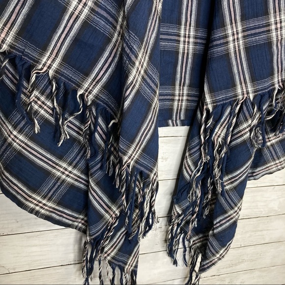 En Creme Fringe Plaid Open Cardigan - Picture 6 of 7